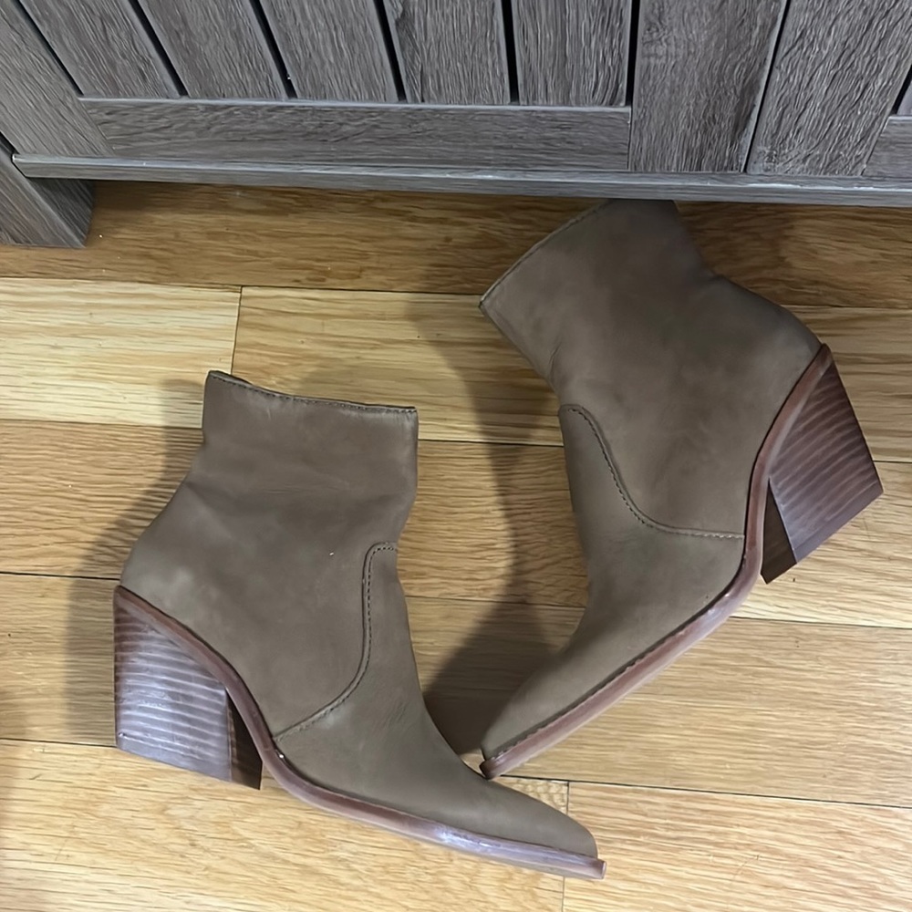 Dolce Vita Ankle cowboy boot
